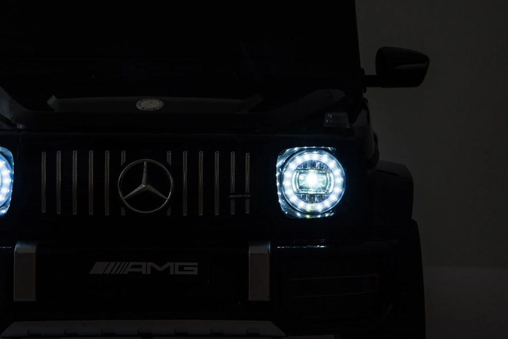 Mașinuță electrică pentru copii AT Performance Mercedes-Benz AMG G63, 12V 4.5Ah, 2 motoare de 30 W, 3-5 km/h