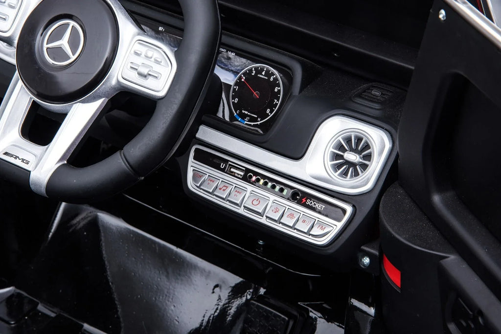 Mașinuță electrică pentru copii AT Performance Mercedes-Benz AMG G63, 12V 4.5Ah, 2 motoare de 30 W, 3-5 km/h