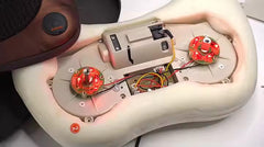 Pernă Masaj AT PERFORMANCE® cu Încălzire – Portabilă, Auto & Casă, 3 Programe, Maro