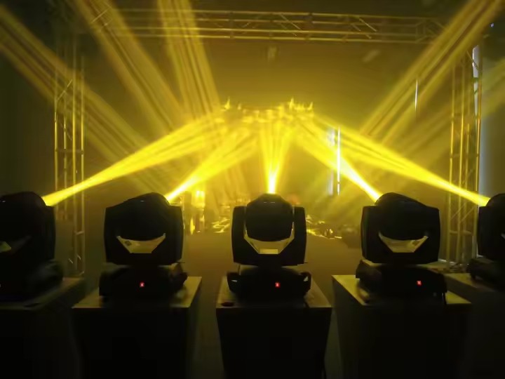 Moving head beam wash AT Performance, lampă 7R 230 W, DMX512 16 canale, 17 gobo, prismă