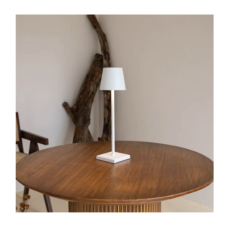 Lampă de masă LED AT Performance, reîncărcabilă, 38 x 10 cm, 3 temperaturi de culoare, alb